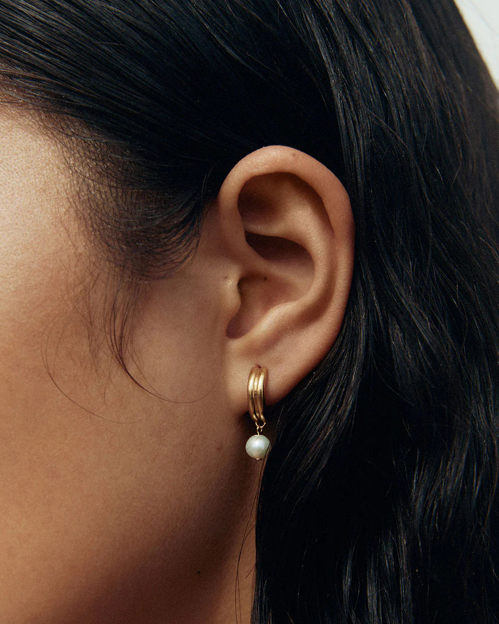 Kirstin Ash Solace Pearl Hoops- 18k gold plated