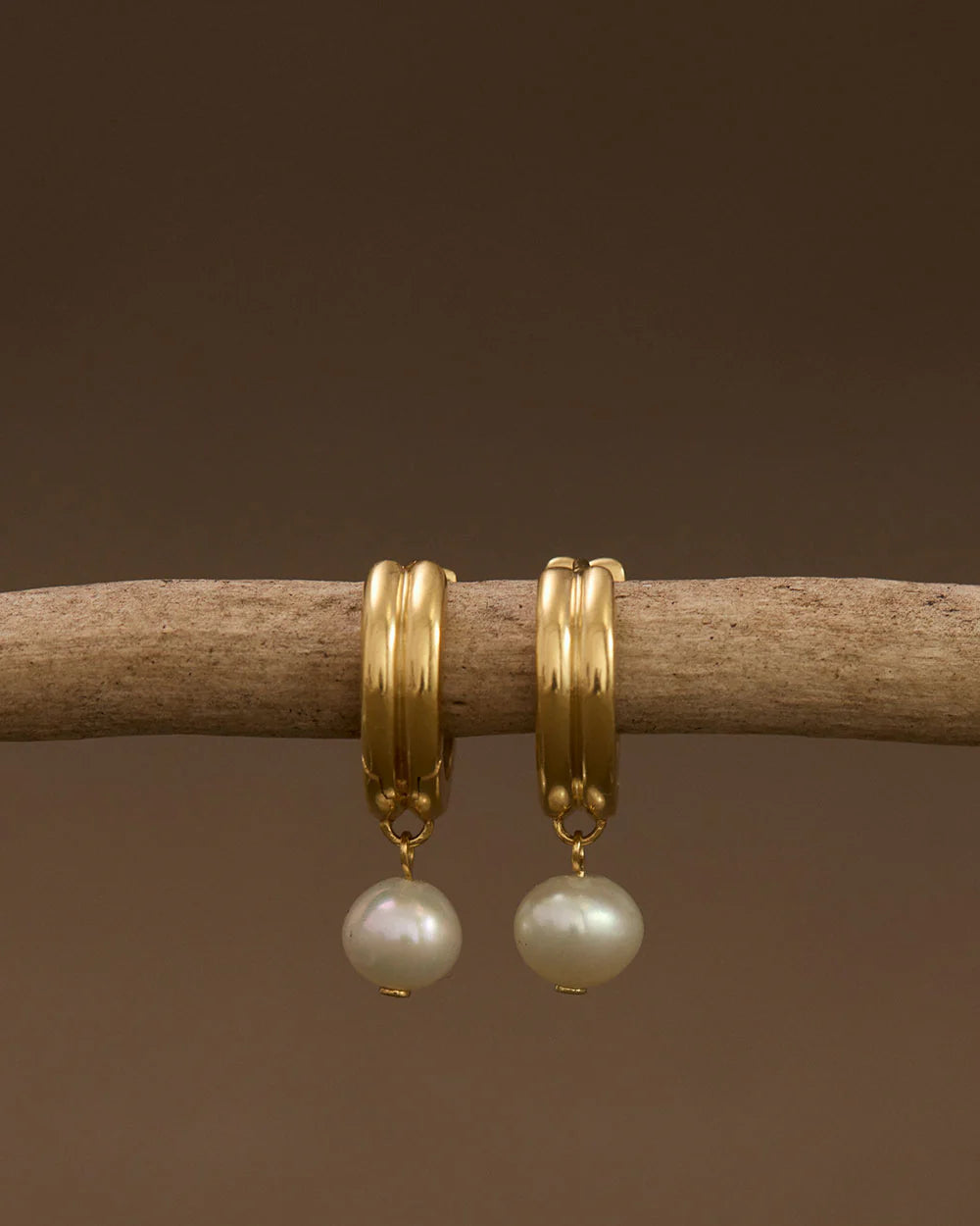 Kirstin Ash Solace Pearl Hoops- 18k gold plated