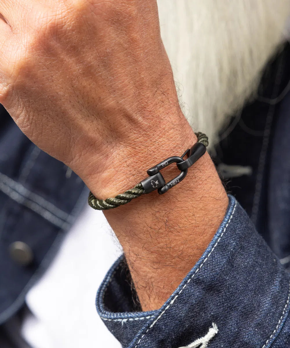 Pig and Hen Lobster Larry Army | Black