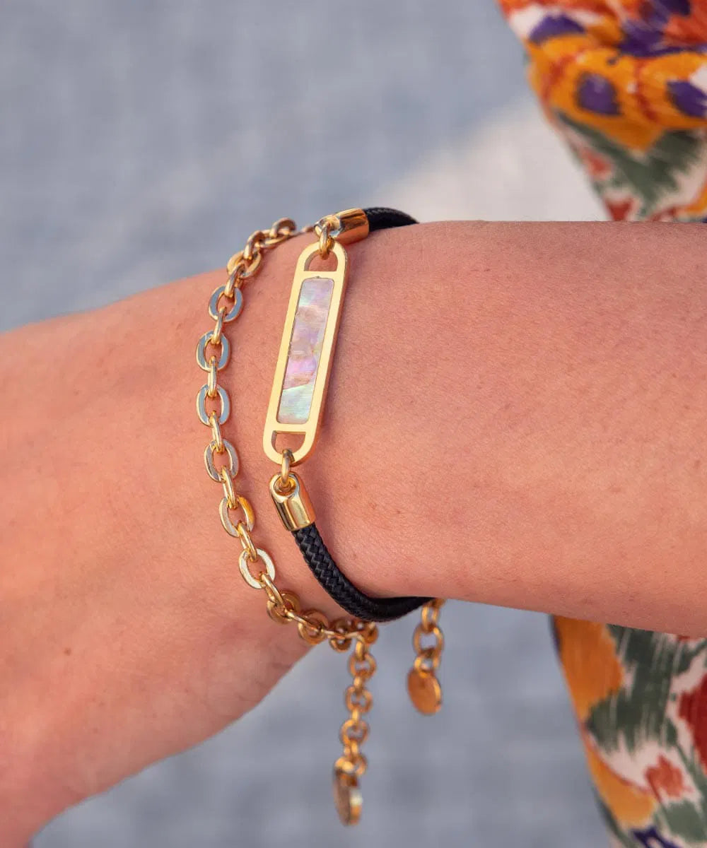 Pig and Hen Harriet Black - Sand Pearl | Gold