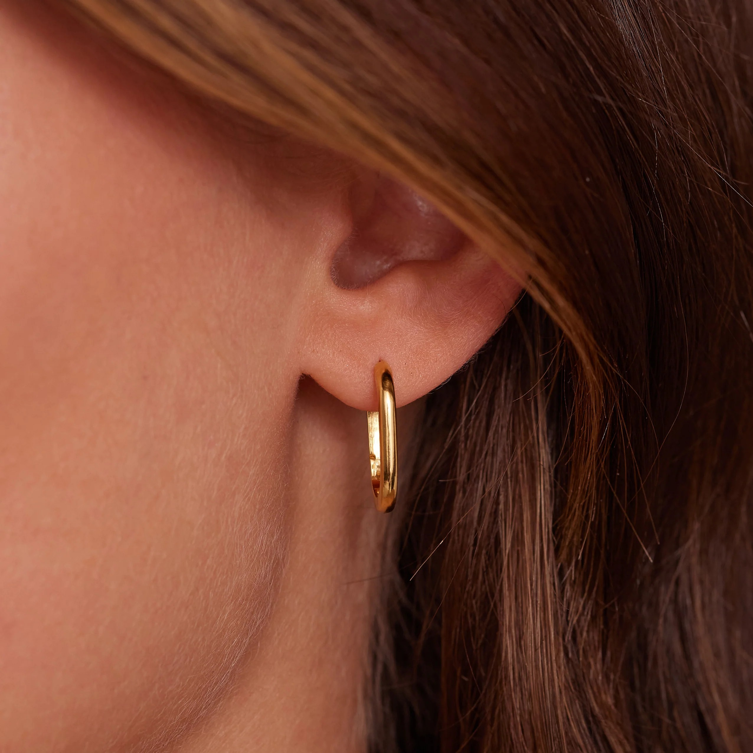 Toni May Paperclip Polished Huggie Earrings