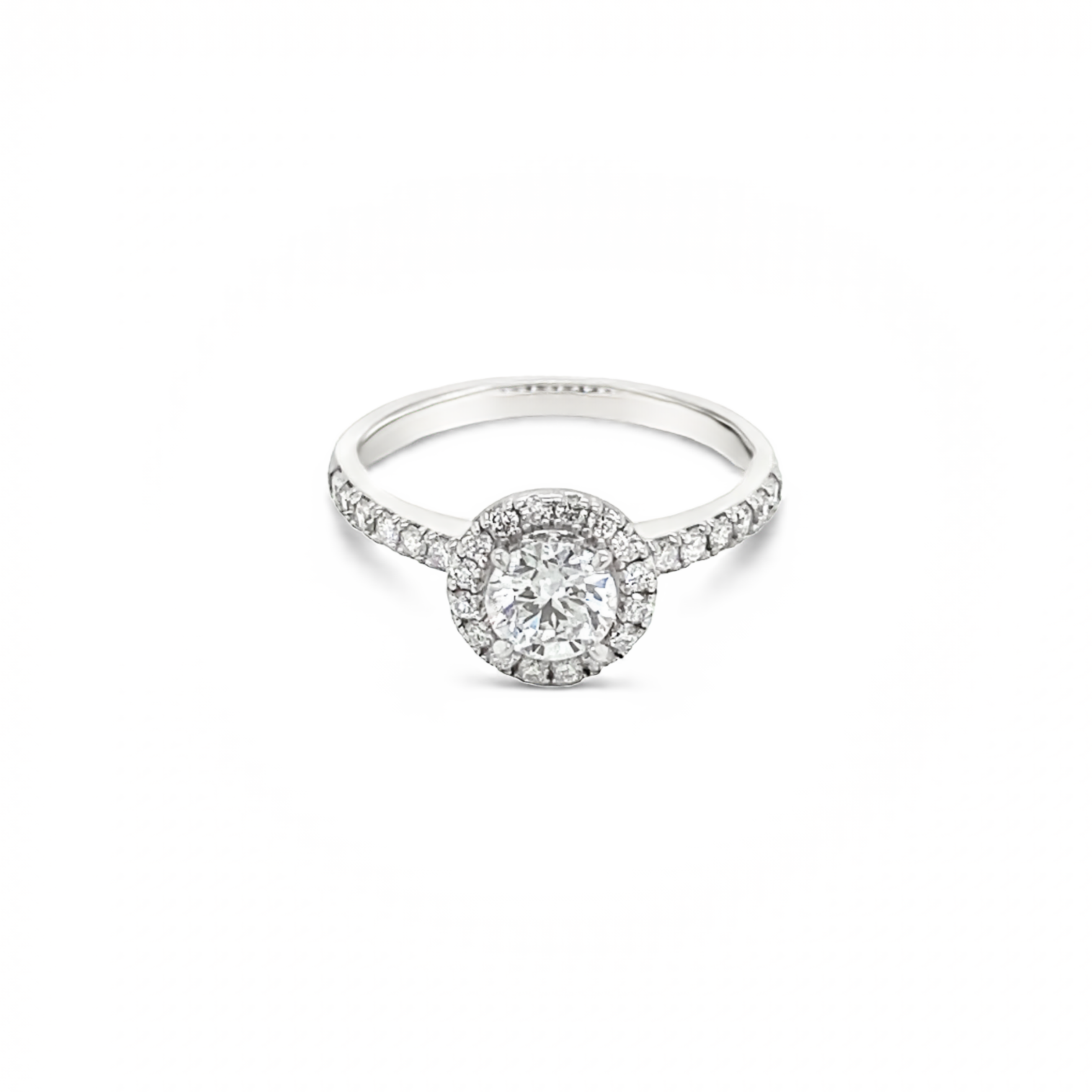 18ct White Gold Round Brilliant Cut Lab Grown/ Natural Halo Diamond Ring