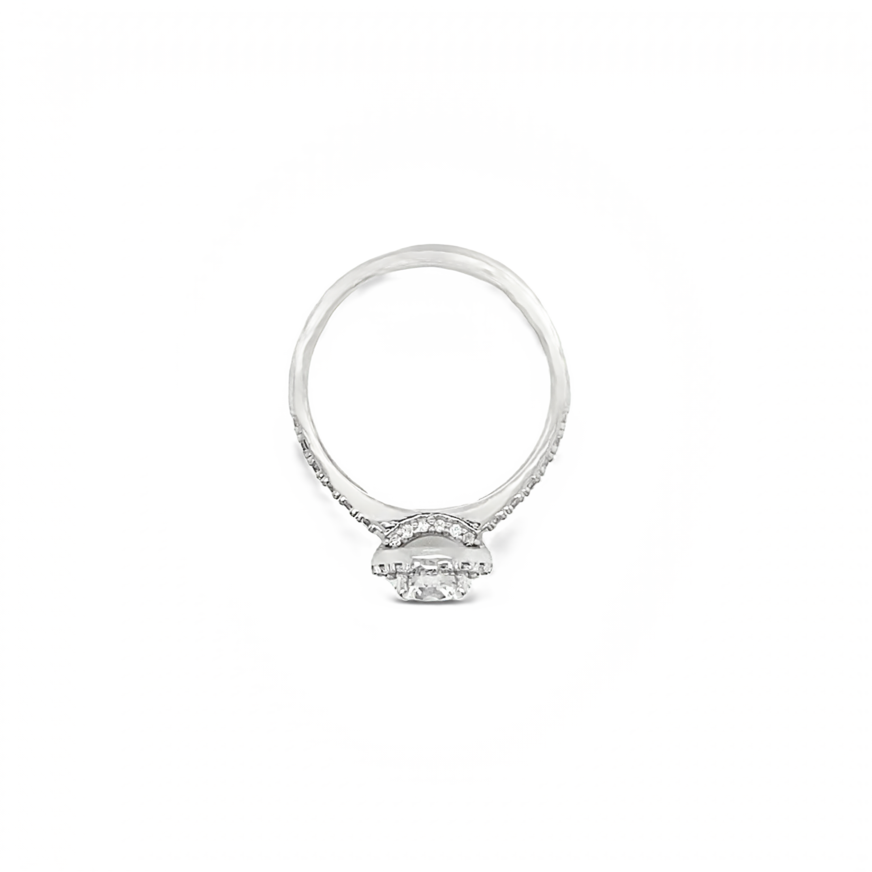 18ct White Gold Round Brilliant Cut Lab Grown/ Natural Halo Diamond Ring