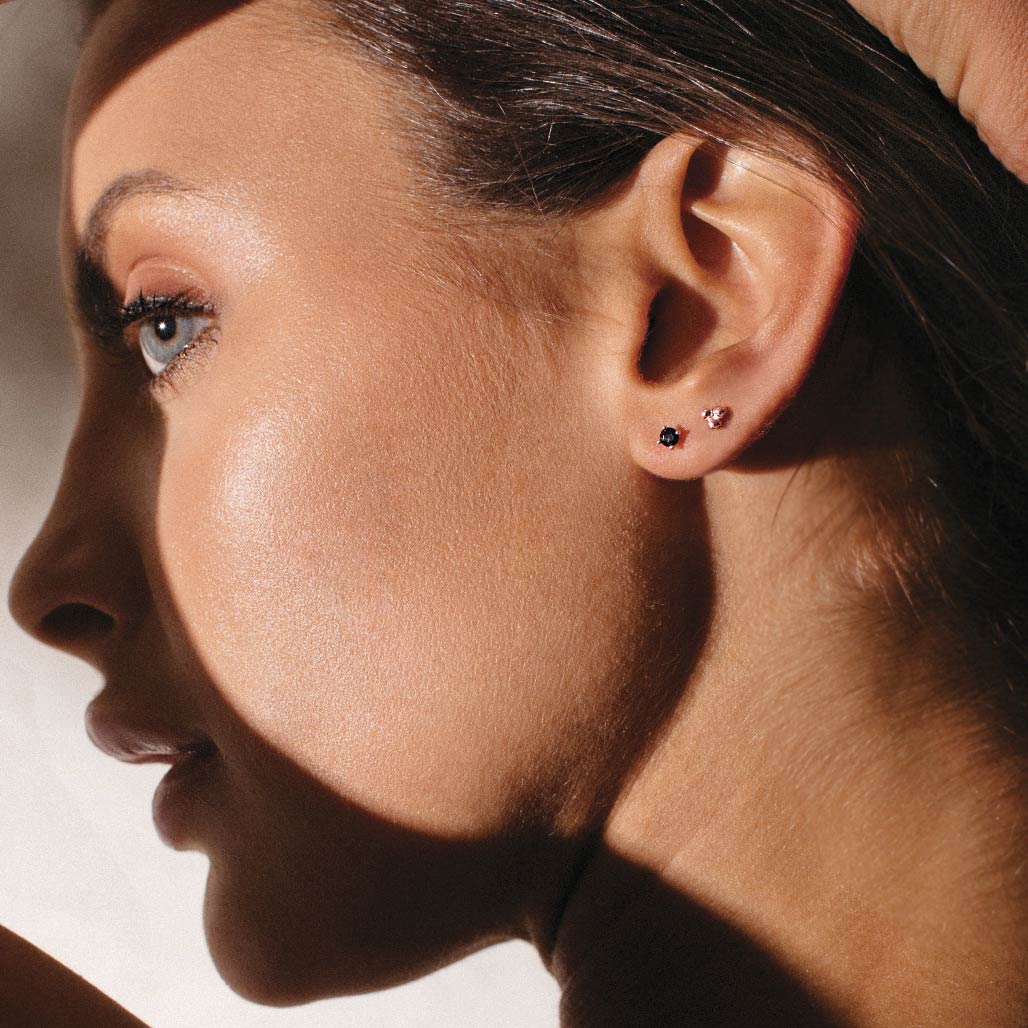 Murkani 3mm Stud Earrings - Black Spinel