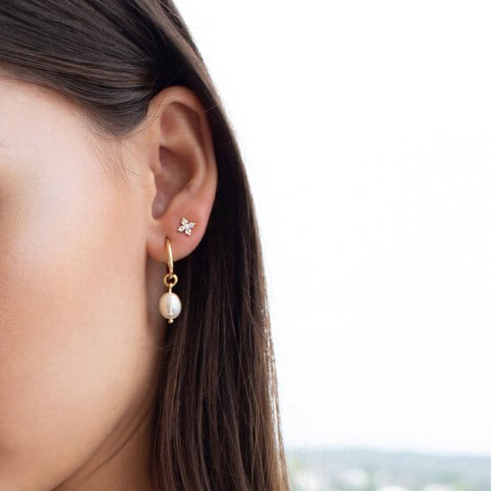 Murkani Clover Stud Earrings With White Topaz In 18 KT Yellow Gold Plate