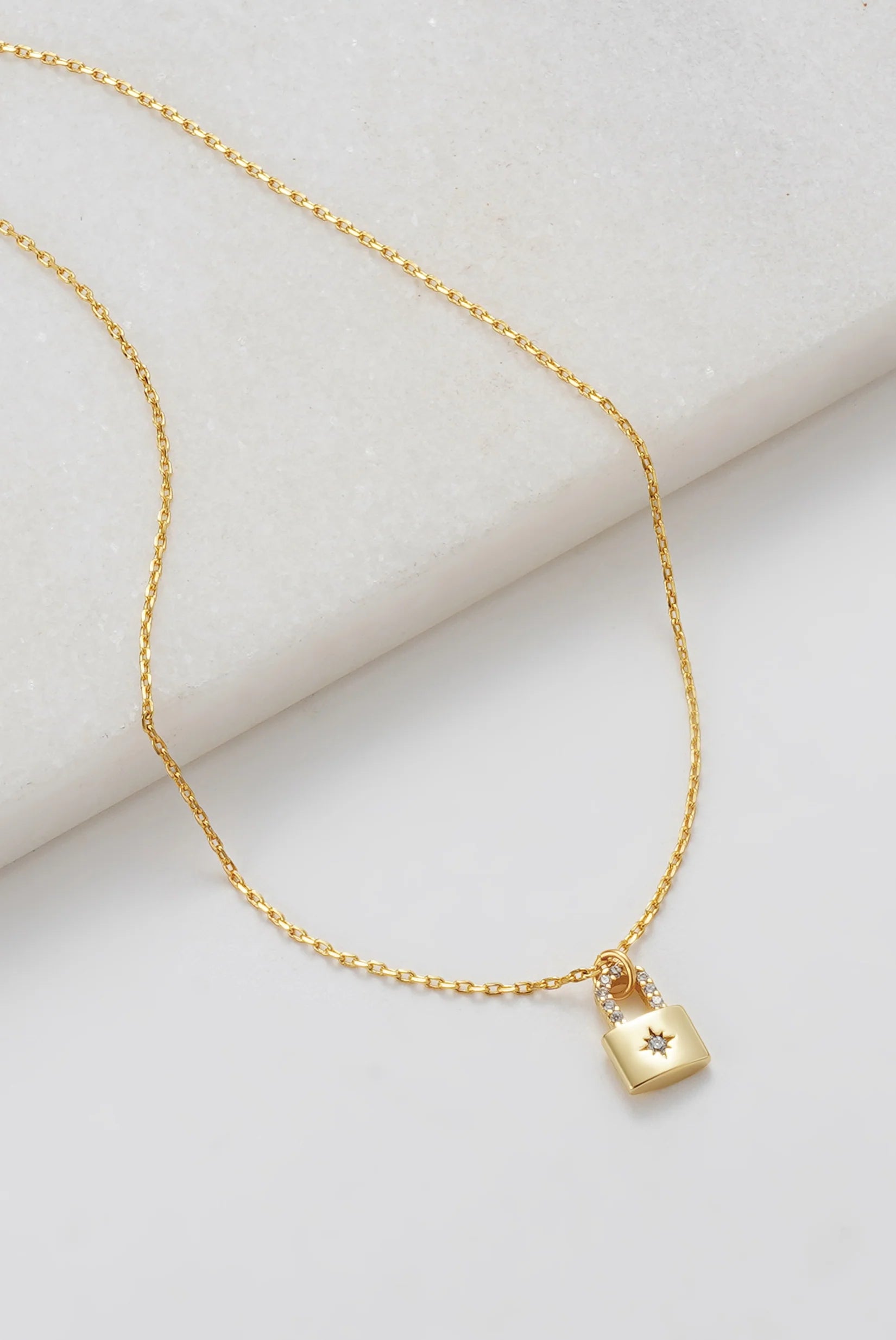 Zafino Locket Mini Necklace- Gold