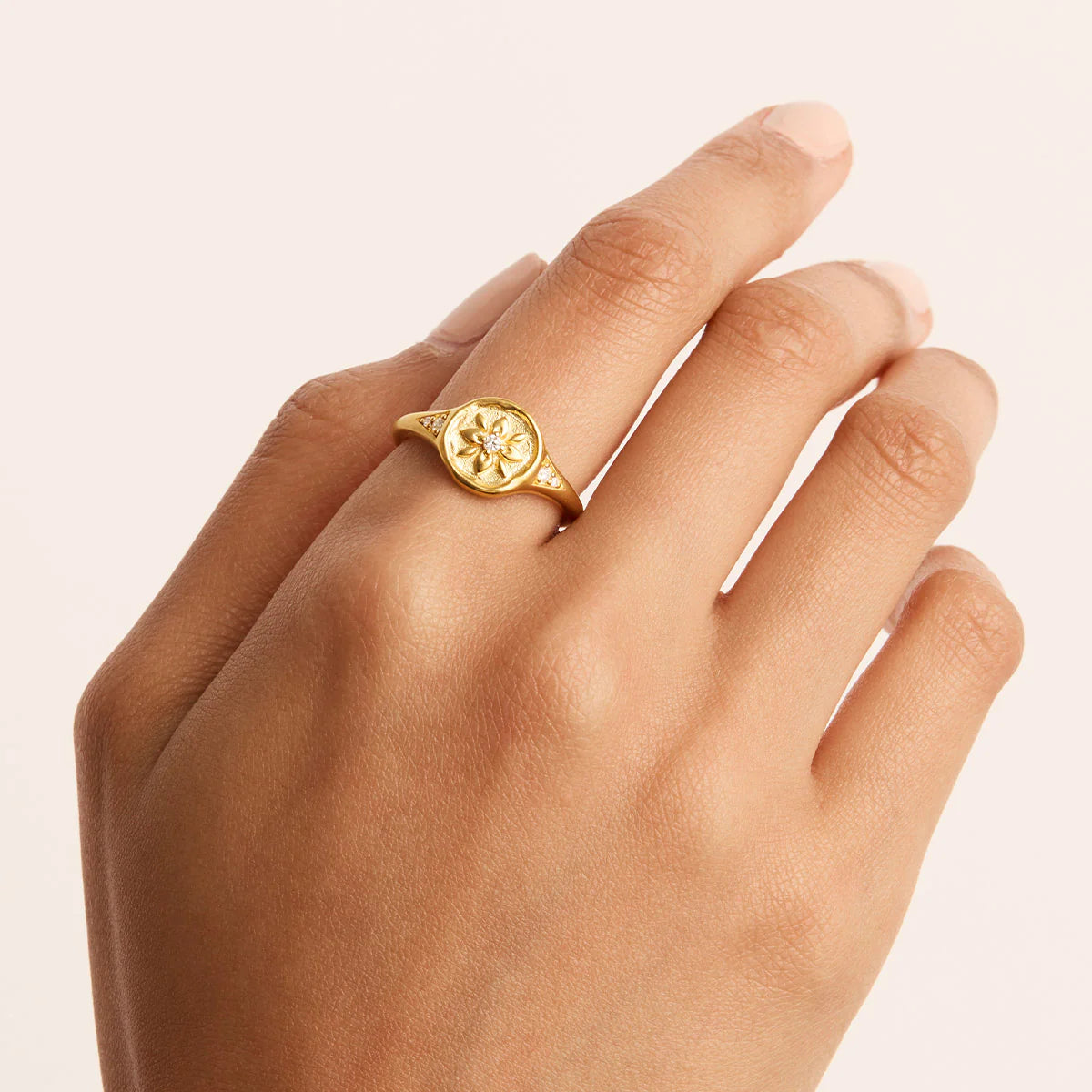 By Charlotte Gold Live in Love Ring