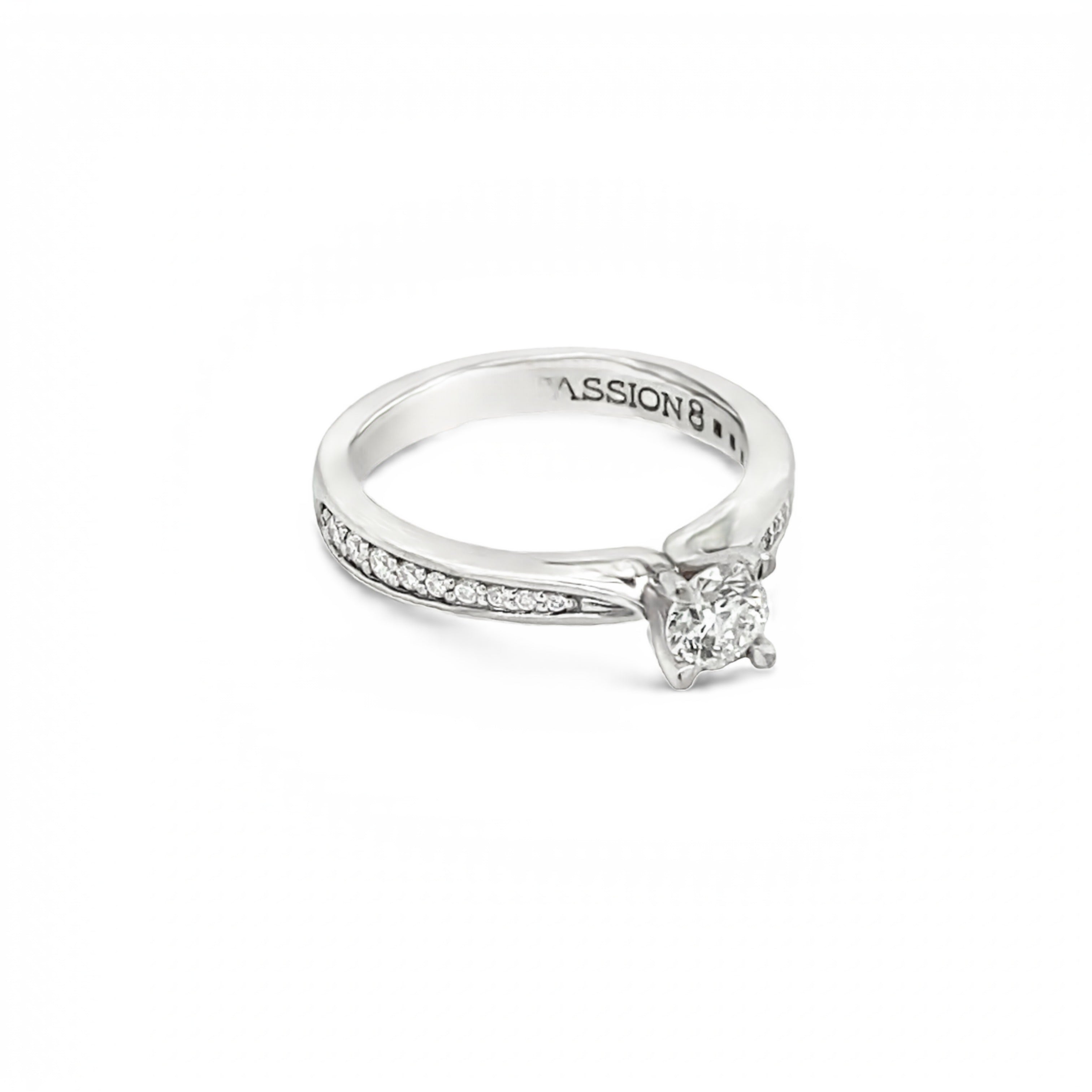 18ct White Gold 0.39ctct Passion 8 Round Brilliant Cut Solitaire Diamond Ring- tdw 0.56ct